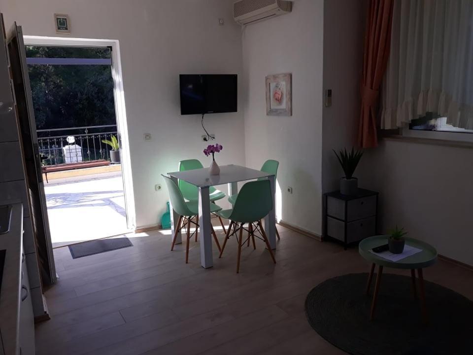 Apartments Viki Трогир Экстерьер фото