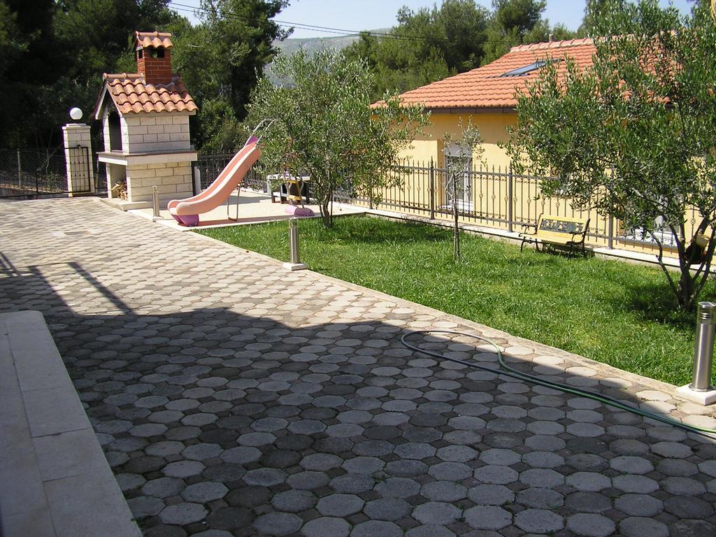 Apartments Viki Трогир Экстерьер фото