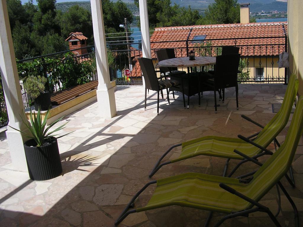 Apartments Viki Трогир Экстерьер фото