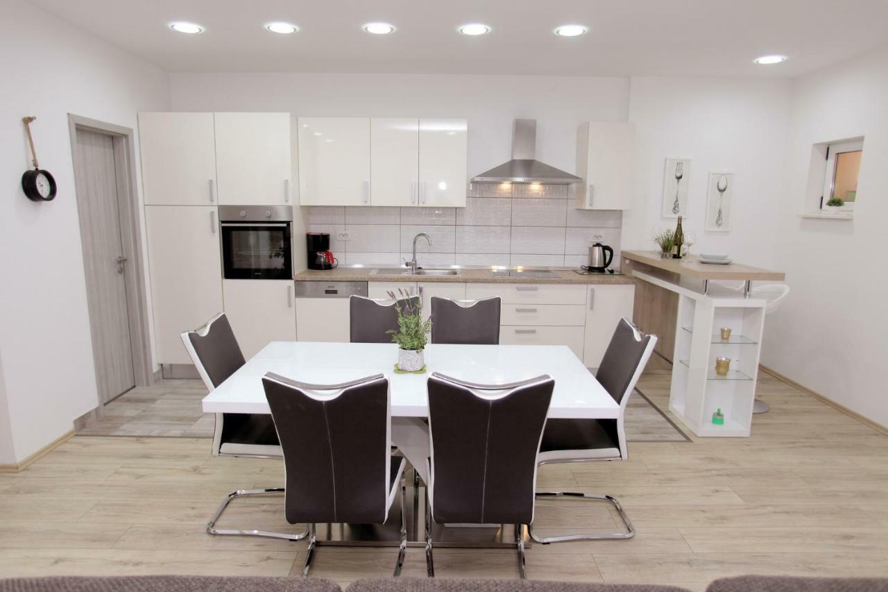 Apartments Viki Трогир Экстерьер фото