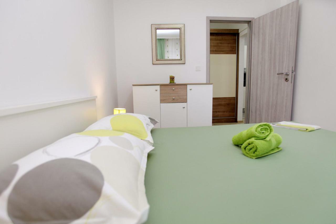 Apartments Viki Трогир Экстерьер фото