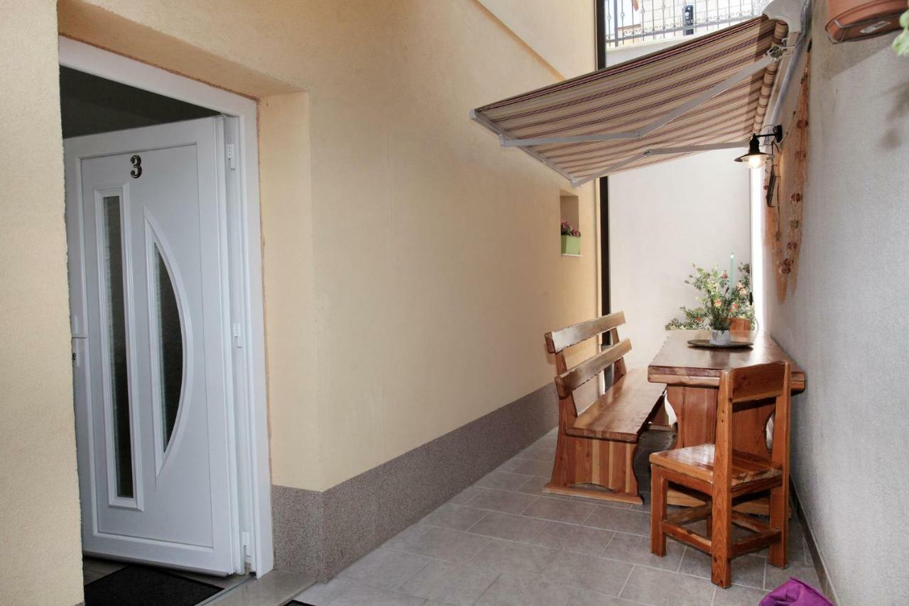 Apartments Viki Трогир Экстерьер фото