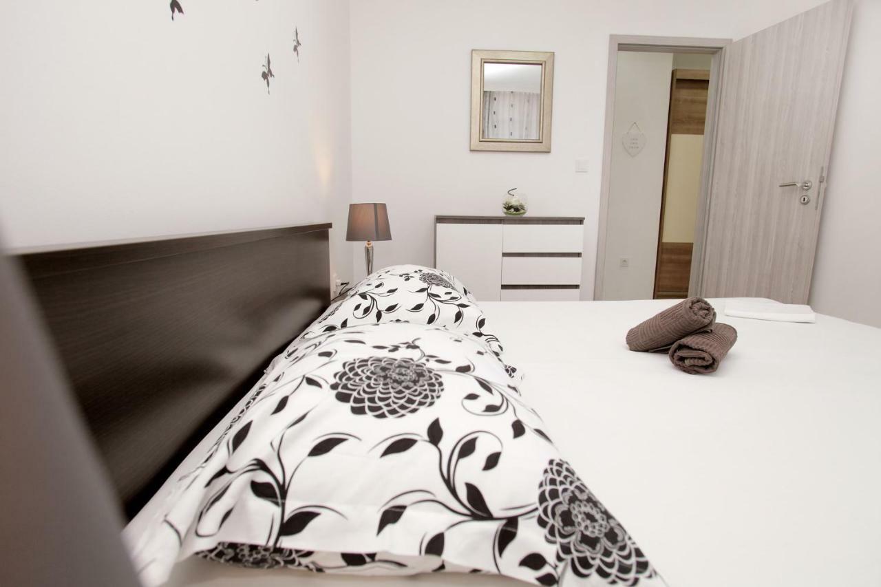 Apartments Viki Трогир Экстерьер фото