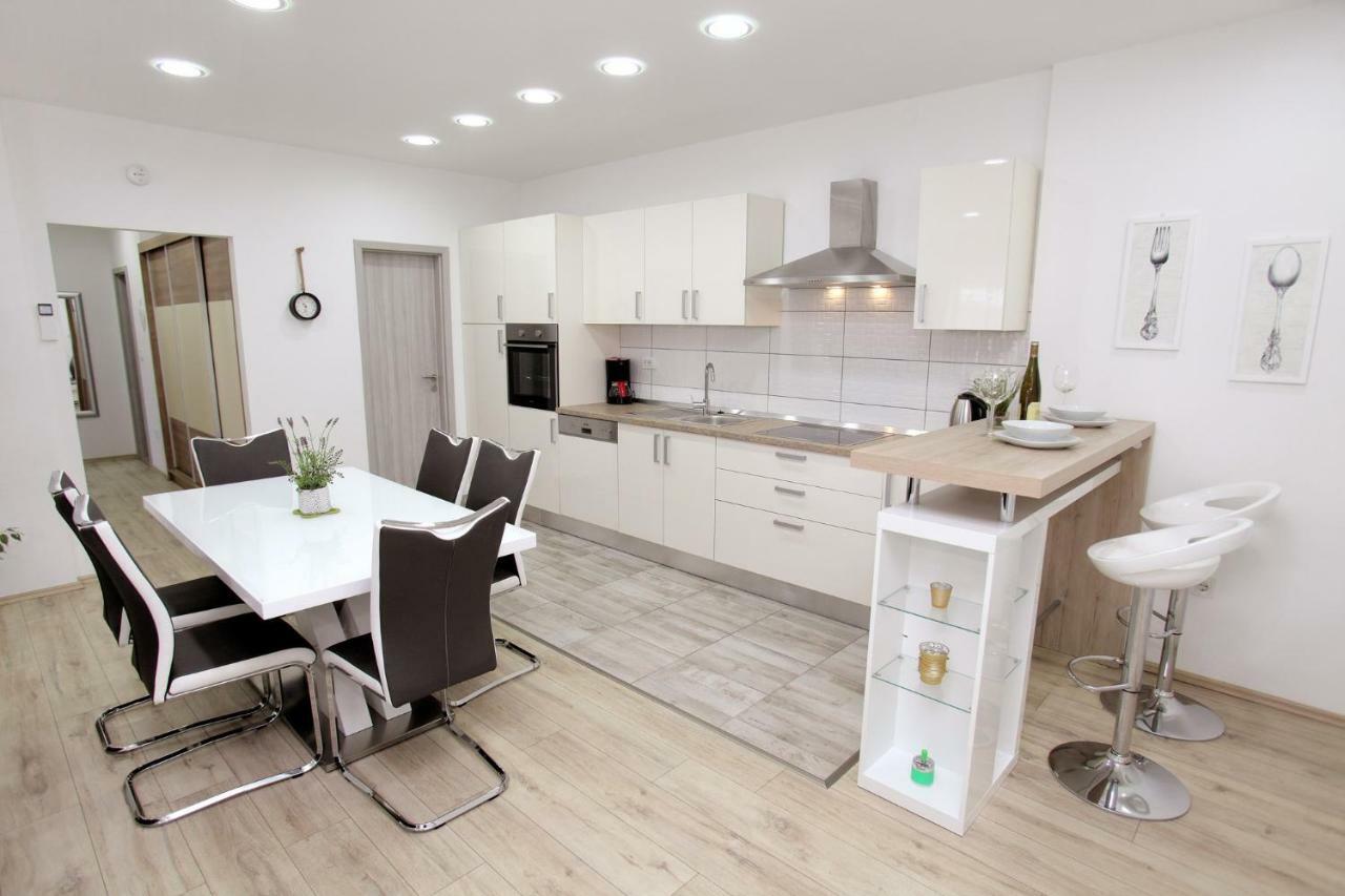 Apartments Viki Трогир Экстерьер фото